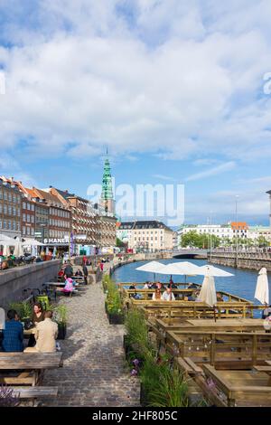 Kopenhagen, Koebenhavn, Kanal am Gammel Strand, Restaurant, Nikolaj Contemporary Art Center (Nikolaj Kunsthal) in der ehemaligen St. Nicholkirche in Seeland, Sjaelland, Dänemark Stockfoto