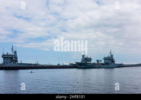 Kiel, Typ 404 Nachschubschiff der deutschen Marine in der Elbe-Klasse im Marinehafen Ostsee, Schleswig-Holstein, Deutschland Stockfoto