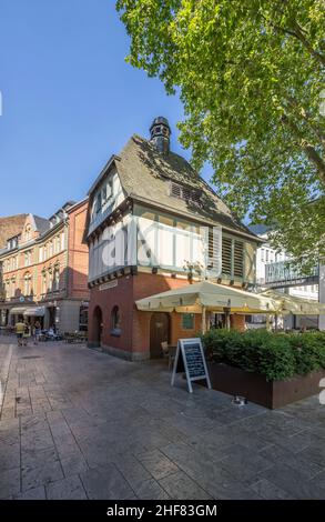 Deutschland, Hessen, Wiesbaden, Restaurant Bäckerbrunnen in der Altstadt Stockfoto