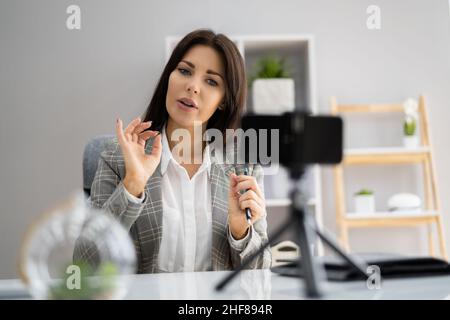 Online-E-Learning-Videokonferenz Auf Dem Mobiltelefon Stockfoto