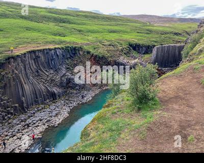 Studlagil Basalt Canyon im Jokuldalur Tal in Island Stockfoto