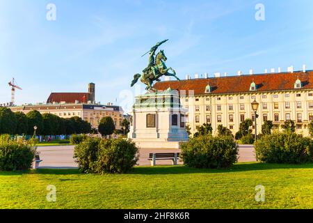 Pferd und Reiter Statue des Erzherzogs Karl in Wien auf dem Heldenplatz Stockfoto