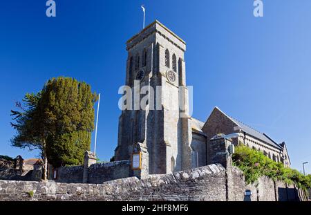 Kirche der Heiligen Dreifaltigkeit in Salcombe von der Market Street, Salcombe, Devon, England, Großbritannien Stockfoto