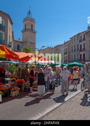 FRANKREICH. HERAULT (34) PEZENAS. MARKT AUF DEM GAMBETTA PLATZ Stockfoto