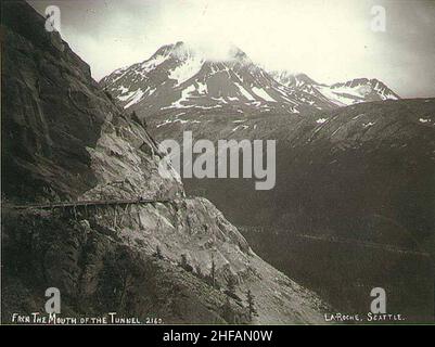 Szene auf dem White Pass und der Yukon Route in der Nähe von Tunnel Mountain, Alaska, ca. 1898 Stockfoto