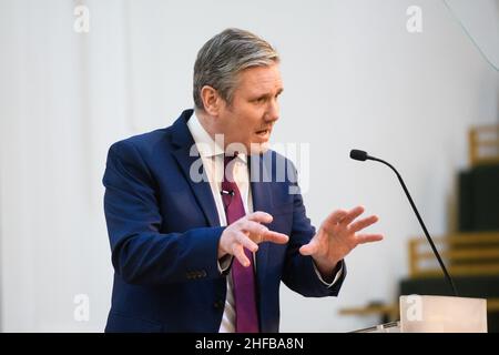 London, Großbritannien. 15. Januar 2022. Der Labour-Vorsitzende Sir Keir Starmer spricht auf der Neujahrskonferenz der Fabian Society im Friends House im Zentrum von London. Bilddatum: Samstag, 15. Januar 2022. Bildnachweis sollte lauten: Matt Crossick/Empics/Alamy Live News Stockfoto