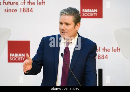 London, Großbritannien. 15. Januar 2022. Der Labour-Vorsitzende Sir Keir Starmer spricht auf der Neujahrskonferenz der Fabian Society im Friends House im Zentrum von London. Bilddatum: Samstag, 15. Januar 2022. Bildnachweis sollte lauten: Matt Crossick/Empics/Alamy Live News Stockfoto