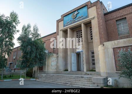 Hauptgebäude der ehemaligen US-Botschaft in Teheran, Iran, heute bekannt als The Den of Spionage Museum Stockfoto