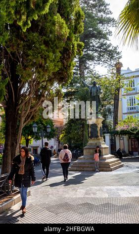 Monumento a Emilio Castelar presidente en la primera republica en Cádiz, Plaza de la Candelaria Stockfoto