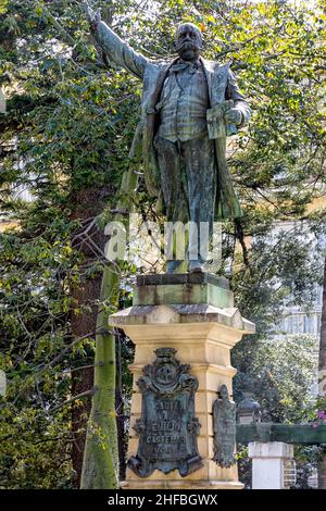 Monumento a Emilio Castelar presidente en la primera republica en Cádiz, Plaza de la Candelaria Stockfoto