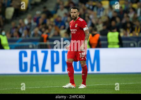 Ukraine, Kiew - 14. September 2021. Nicolas Otamendi (SL Benfica) während des Spiels zwischen dem FC Dynamo Kiew und SL Benfica, NSC Olympiyskiy Stockfoto