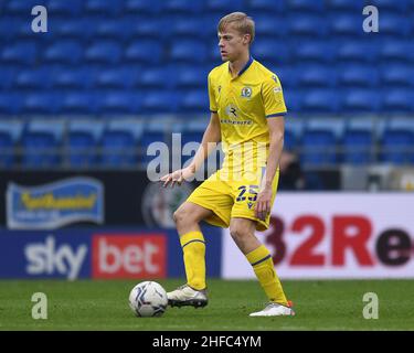 Cardiff, Großbritannien. 15th Januar 2022. Jan Paul van Hecke #25 von Blackburn Rovers in Aktion während des Spiels in Cardiff, Großbritannien am 1/15/2022. (Foto von Mike Jones/News Images/Sipa USA) Quelle: SIPA USA/Alamy Live News Stockfoto