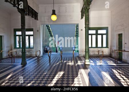 Malerische U-Bahn-Station in wien im Art déco-Stil Stockfoto