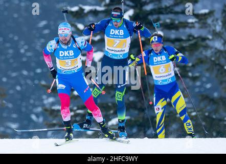 Ruhpolding, Deutschland. 15th Januar 2022. Biathlon: Weltcup, Staffel 4 x 7,5 km in der Chiemgau Arena, Herren. Alexandr Loginov (l-r) aus Russland, Maksim Varabei aus Weißrussland und Bogdan Tsymbal aus der Ukraine im Einsatz. Quelle: Sven Hoppe/dpa/Alamy Live News Stockfoto