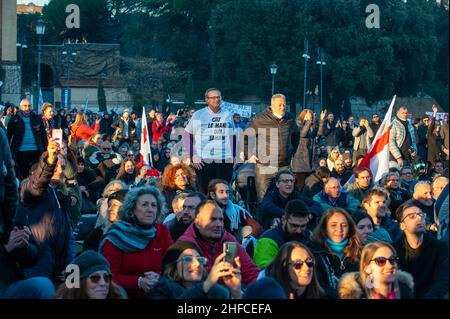 Rom, Italien 15/12/2022: Keine Vax-Demonstration, Platz San Giovanni. © Andrea Sabbadini Stockfoto