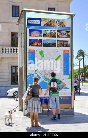 Stadtplan und Informationen zeigen, Palma De Mallorca, Palma Stadt, Mallorca, Balearen, Spanien Stockfoto