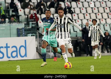 Turin, Italien. 15th Januar 2022. Rodrigo Bentancur (Juventus FC) während des Juventus FC vs Udinese Calcio, italienisches Fußballspiel Serie A in Turin, Italien, Januar 15 2022 Quelle: Independent Photo Agency/Alamy Live News Stockfoto