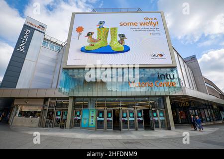 Das Victoria Center ist ein Einkaufszentrum im Herzen der Stadt Nottingham in den East Midlands mit über 120 Geschäften und vielen großartigen Restaurants. Stockfoto