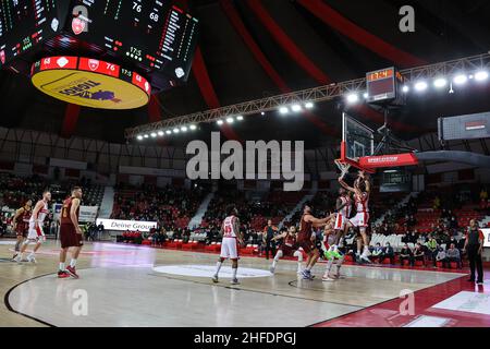 Allgemeiner Blick in die Enerxenia Arena während des italienischen Basketballs LBA Lega Basket Ein Spiel der regulären Saison 2021/22 zwischen OpenJobMetis Varese und U Stockfoto