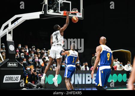 Ismael Kamagate von Paris Basketball dunks während der französischen Meisterschaft, Betclic Elite Basketball Spiel zwischen Paris Basketball und Metropolitans 92 (Boulogne-Levallois) am 15. Januar 2022 in Halle Georges Karpentier in Paris, Frankreich - Foto Victor Joly / DPPI Stockfoto