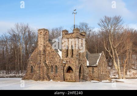 All Souls Church, Tannersville, NY - eine historische Bischofskirche im Stil des Gothic Revival, die 1993 in das National Register of Historic Place aufgenommen wurde Stockfoto