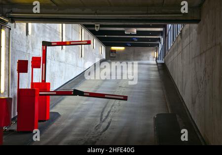 Barriere auf einem Parkplatz Stockfoto