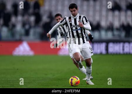 Turin, Italien. 15th Januar 2022. Alvaro Morata vom FC Juventus in Aktion während des Serie-A-Spiels zwischen dem FC Juventus und Udinese Calcio am 15. Januar 2022 im Allianz-Stadion in Turin, Italien. Quelle: Marco Canoniero/Alamy Live News Stockfoto