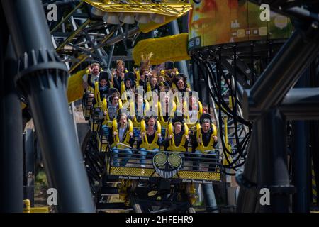 Hochwertige Bilder Alton Towers UK Theme Park und Achterbahnen, einschließlich Nemesis, Smiler, RITA AIR Stockfoto