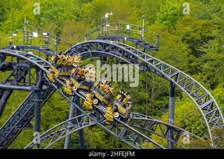 World Record Holder Rollercoaster The Smiler, im Alton Towers Theme Park UK England, sind dies EINZIGARTIGE Winkel, die nicht oft erreicht werden Stockfoto
