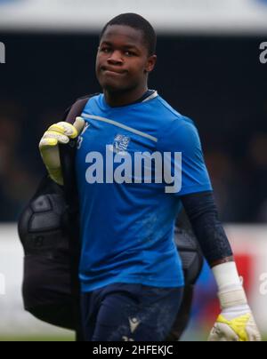 DAGENHAM, ENGLAND - JANUAR 15:Collin Andeng Ndi aus Southend Vereinigte sich während der Vormatchwarmer während der vierten Runde der FA Trophy zwischen Dagenham und Stockfoto