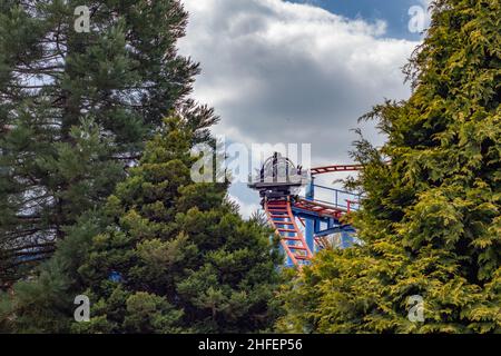 Alton Towers, wo die Magie nie endet, Bilder von höchster Qualität des besten Themenparks und der besten Achterbahnen Großbritanniens Stockfoto