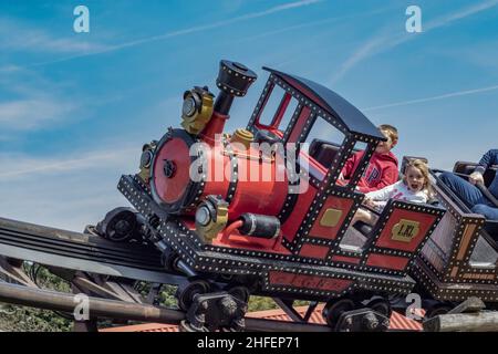 Alton Towers, wo die Magie nie endet, Bilder von höchster Qualität des besten Themenparks und der besten Achterbahnen Großbritanniens Stockfoto