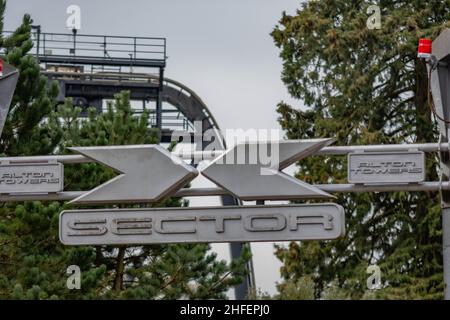 X Sector, Heimstadion der 2 Great Rollercoaster, einschließlich Smiler und Oblivion im Alton Towers Theme Park, Hotel and Spa, Staffordshire England Stockfoto