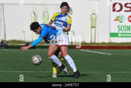 Pomigliano, Italien. 16th Januar 2022. Giorgia Tudisco (23) Pomigliano Calcio Femminile während der italienischen Fußball-Liga Ein Frauen-2021/2022-Spiel zwischen Pomigliano Femminile und Juventus-Frauen im Ugo-Gobbato-Stadion am 16. Januar 2022 Quelle: Independent Photo Agency/Alamy Live News Stockfoto