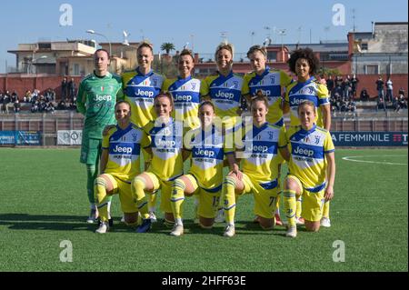 Pomigliano, Italien. 16th Januar 2022. Das Juventus Women Team während des italienischen Serie A Women 2021/2022-Matches zwischen Pomigliano Calcio Femminile und Juventus Women am 16. Januar 2022 im Stadion Ugo Gobbato in Pomigliano Italien Credit: Live Media Publishing Group/Alamy Live News Stockfoto