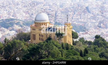 Fabra-Observatorium auf dem Berg Tibidabo, Barcelona, Katalonien, Spanien, Europa Stockfoto