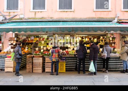 Ein Blick auf Venedig während der Aussperrung ganz Italiens, der zur Verlangsamung des Ausbruchs des Coronavirus verhängt wurde, in Venedig, Italien, 10. April 2020.(MVS) Stockfoto