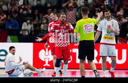 Szeged, Ungarn, 15th. Januar 2022. Luka Cundric aus Kroatien reagiert während des EHF-EM-Mannschaftsmatches 2022 zwischen Kroatien und Serbien in Szeged, Ungarn. 15. Januar 2022. Kredit: Nikola Krstic/Alamy Stockfoto