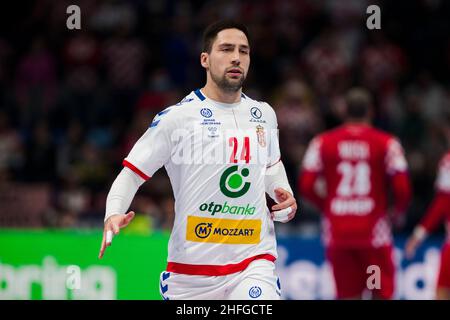Szeged, Ungarn, 15th. Januar 2022. Lazar Kukic aus Serbien reagiert während des EHF-EM-Mannschaftsmatches 2022 zwischen Kroatien und Serbien in Szeged, Ungarn. 15. Januar 2022. Kredit: Nikola Krstic/Alamy Stockfoto