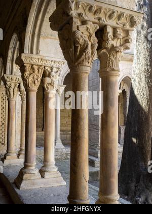 Schnitzarbeiten von St. Trophime Kloster, Arles Stockfoto