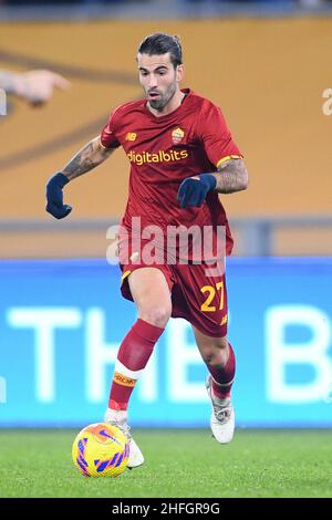 Rom, Italien. 16th Januar 2022. Sergio Oliveira von AS Roma während des Serie-A-Spiels zwischen Roma und Cagliari im Stadio Olimpico, Rom, Italien, am 16. Januar 2022. Kredit: Giuseppe Maffia/Alamy Live Nachrichten Stockfoto