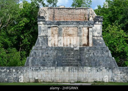 Tempel des Barthabers, (Templo del Hombre Barbado), Chichén Itzá, Bundesstaat Yucatán, Mexiko, Nordamerika, UNESCO-Weltkulturerbe Stockfoto