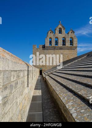 Das steinerne Dach der Kirche der Saintes Maries de la Mer Stockfoto