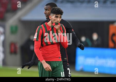 Augsburg, Deutschland. 16th Januar 2022. Ricardo Daniel PEPI (FC Augsburg), enttäuscht, frustriert, enttäuscht, frustriert, Abgelehnt, Aktion. Fußball 1st Bundesliga-Saison 2021/2022, Spieltag 19th, matchday19, FC Augsburg - Eintracht Frankfurt 1-1 am 16th. Januar 2022 WWK ARENA in Augsburg, Quelle: dpa/Alamy Live News Stockfoto