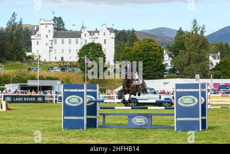 Rosie Fry und TRUE BLUE TOO II - Blair Castle International Horse Trials 2021, Blair Castle, Schottland Stockfoto