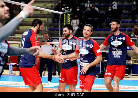 PalaMazzola, Taranto, Italien, 16. Januar 2022, Prisma Taranto Jubel. Während Prisma Taranto gegen NBV Verona - Volleyball Italienische Serie A Männer Superliga Meisterschaft Stockfoto