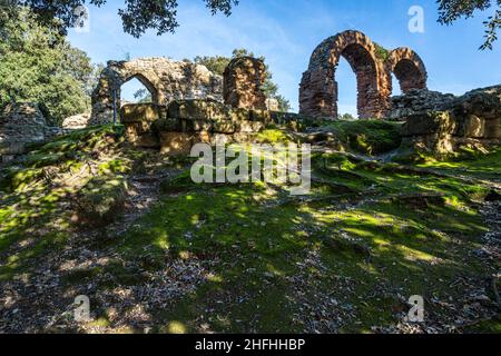 Antike Ruinen des Zeustempel in Cumae, Pozzuoli, Italien Stockfoto