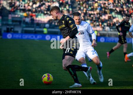 Venedig, Italien. 16th Januar 2022. Venezia's Michael Cuisance in Aktion während Venezia FC gegen Empoli FC, italienische Fußballserie A Spiel in Venedig, Italien, Januar 16 2022 Quelle: Independent Photo Agency/Alamy Live News Stockfoto