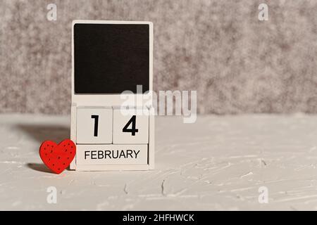 14. Februar Datum auf Holzkalender. valentinstag Stockfoto