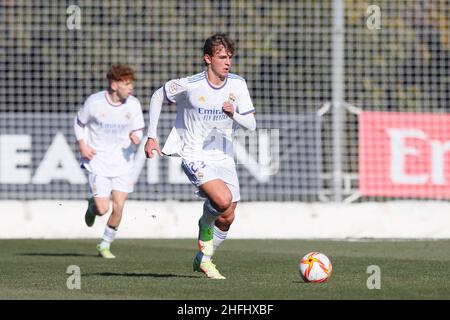 Madrid, Spanien. 16th Januar 2022. Nicolas Paz (Real) Fußball/Fußball: Spanisches 'Copa del Rey de Juvenil' Spiel der 32. Runde zwischen Real Madrid Juvenil A 3-0 Rayo Vallecano Juvenil A auf dem Ciudad Real Madrid Campo 7 in Madrid, Spanien. Quelle: Mutsu Kawamori/AFLO/Alamy Live News Stockfoto